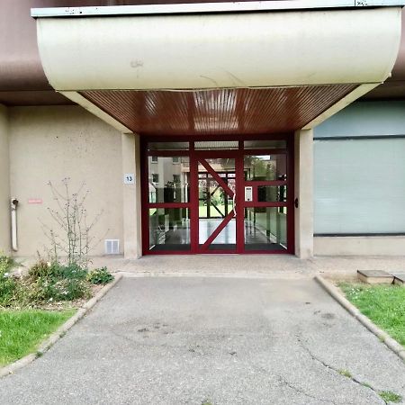 Grand F2 De 47M2 Au 15Eme Etage Dans Une Residence Tres Calme - 017 Rouen Exteriör bild