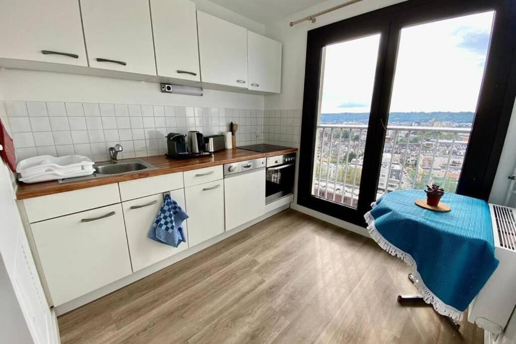 Grand F2 De 47M2 Au 15Eme Etage Dans Une Residence Tres Calme - 017 Rouen Exteriör bild